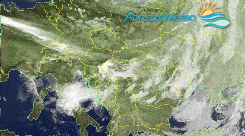 Una temporanea attenuazione dell’alta pressione favorirà il transito di un sistema nuvoloso sulle regioni centro-meridionali adriatiche. Nuovo miglioramento nel fine settimana