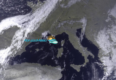 Tempo stabile nelle prossime ore ma con nuvolosità in aumento al centro-nord e, domani, al centro-sud e sul versante adriatico: masse d’aria fredda in arrivo da est favoriranno un aumento dell’instabilità da giovedì sera e temperature in ulteriore diminuzione